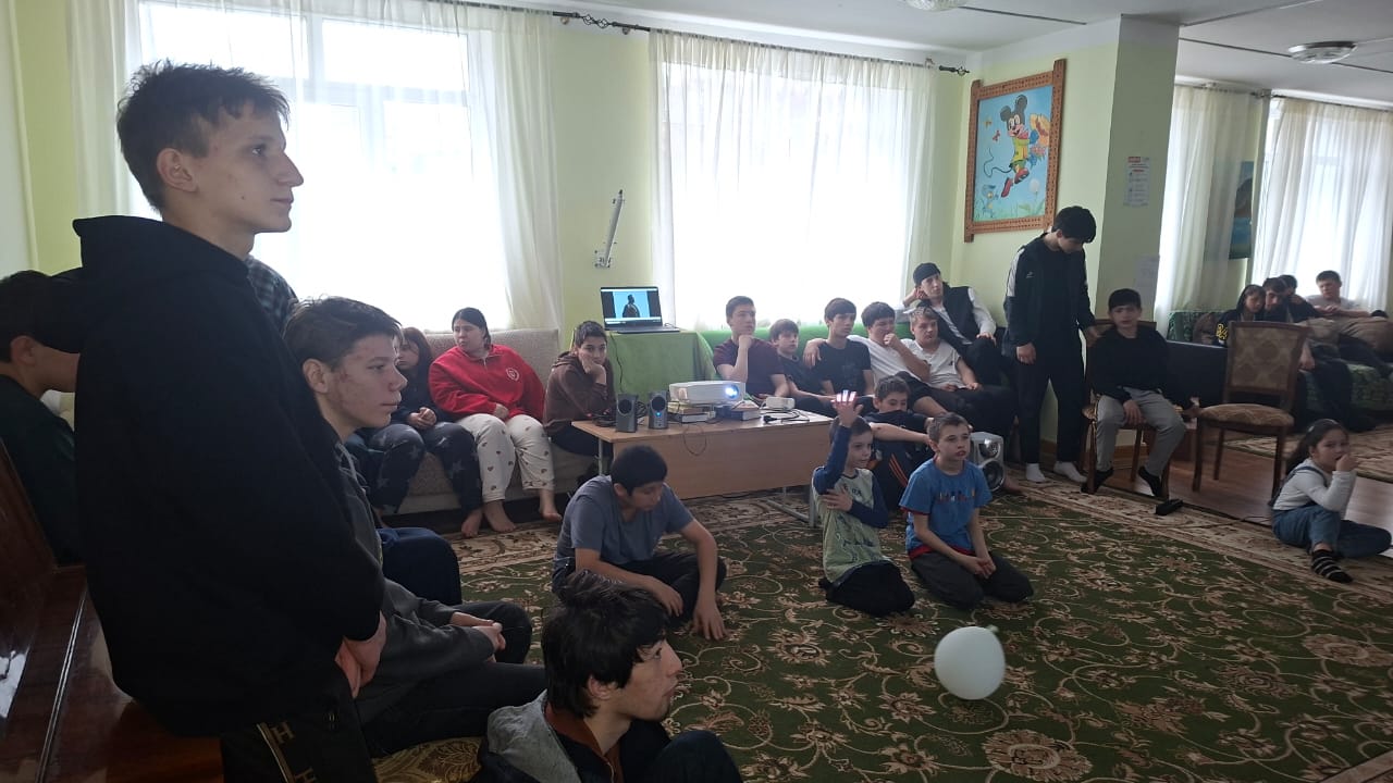 В Избербаше воспитанники детского дома Минтруда Дагестана приняли участие в важном просветительском мероприятии на тему «Терроризм — угроза обществу».